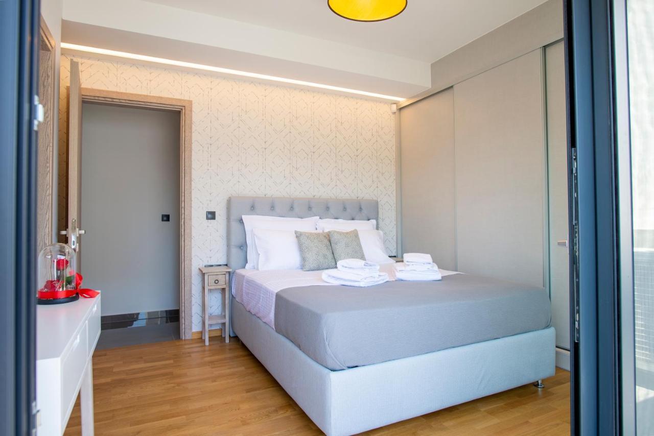 Appartamento Luxury Penthouse With Acropolis View And Jacuzzi Atene Esterno foto