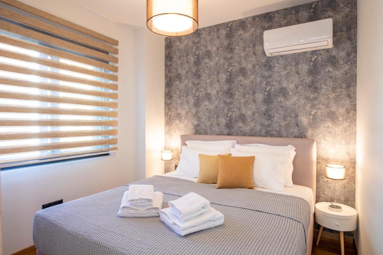 Appartamento Luxury Penthouse With Acropolis View And Jacuzzi Atene Esterno foto