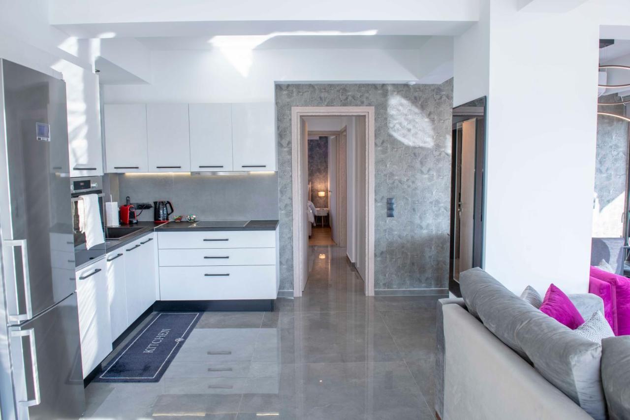 Appartamento Luxury Penthouse With Acropolis View And Jacuzzi Atene Esterno foto